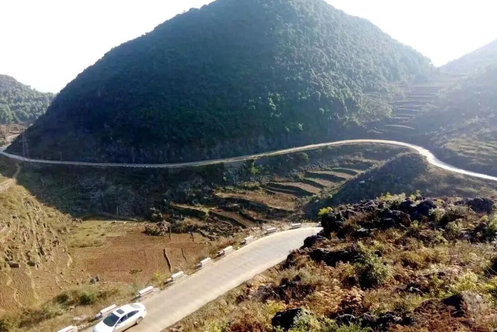 曲靖宣威：织密农村交通网 铺就振兴快车道